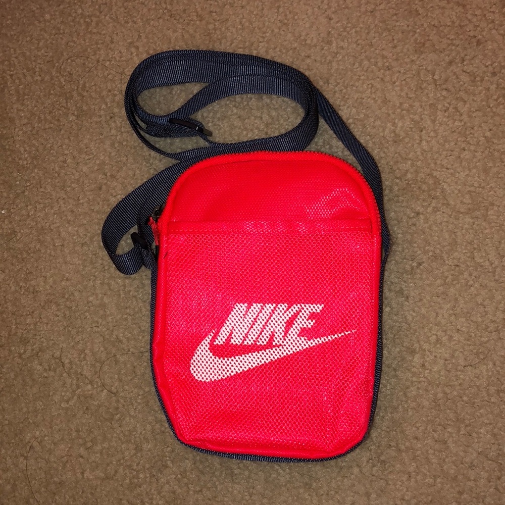 BAG - Picture 2 of 4